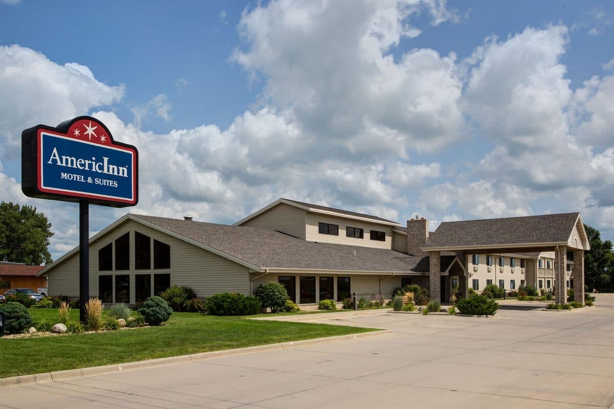 Exterior of AmericInn by Wyndham in Iowa Falls, Iowa.